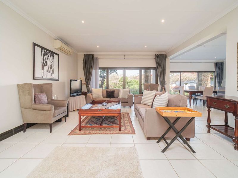 Fully Furnished 3-Bedroom Split-Level Townhouse in Zimbali Coastal Resort - Photo 4