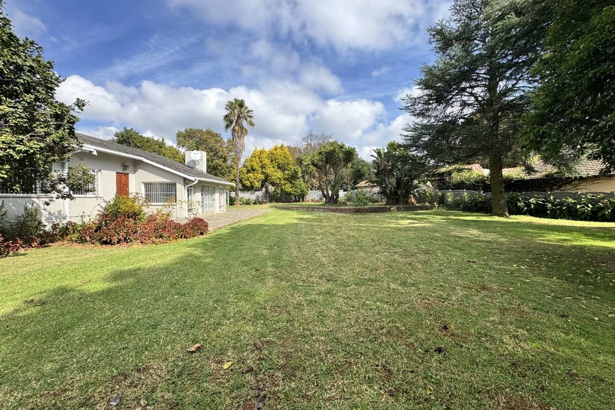 Newly Renovated 4 Bedroom Family Home in Northcliff - Photo 3