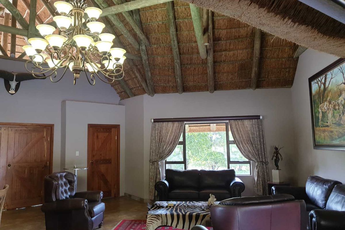 Sterling Bush Lodge - Photo 5