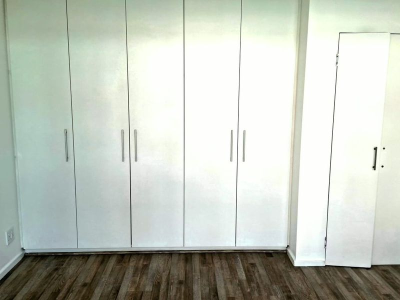 Unfurnished 2 bedroom/1 bathroom, ready to move in right away! - Photo 5