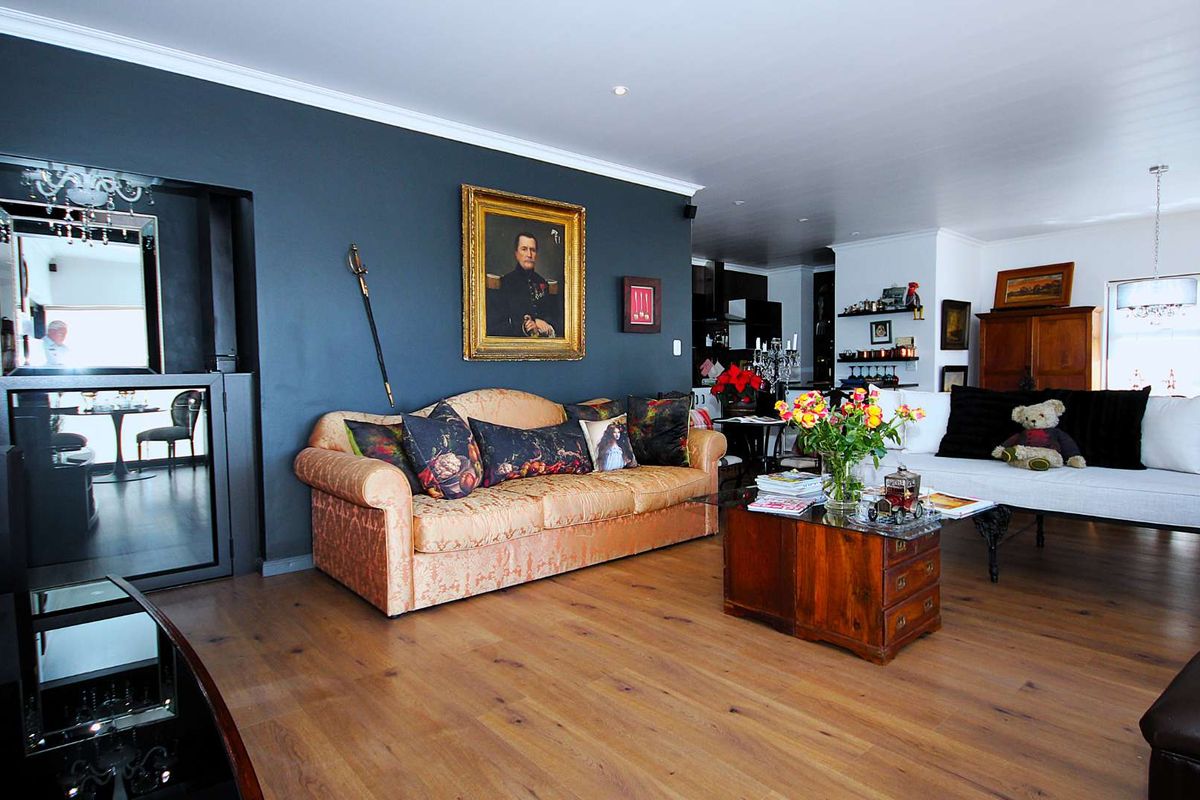Coastal home with stunning view - Photo 5