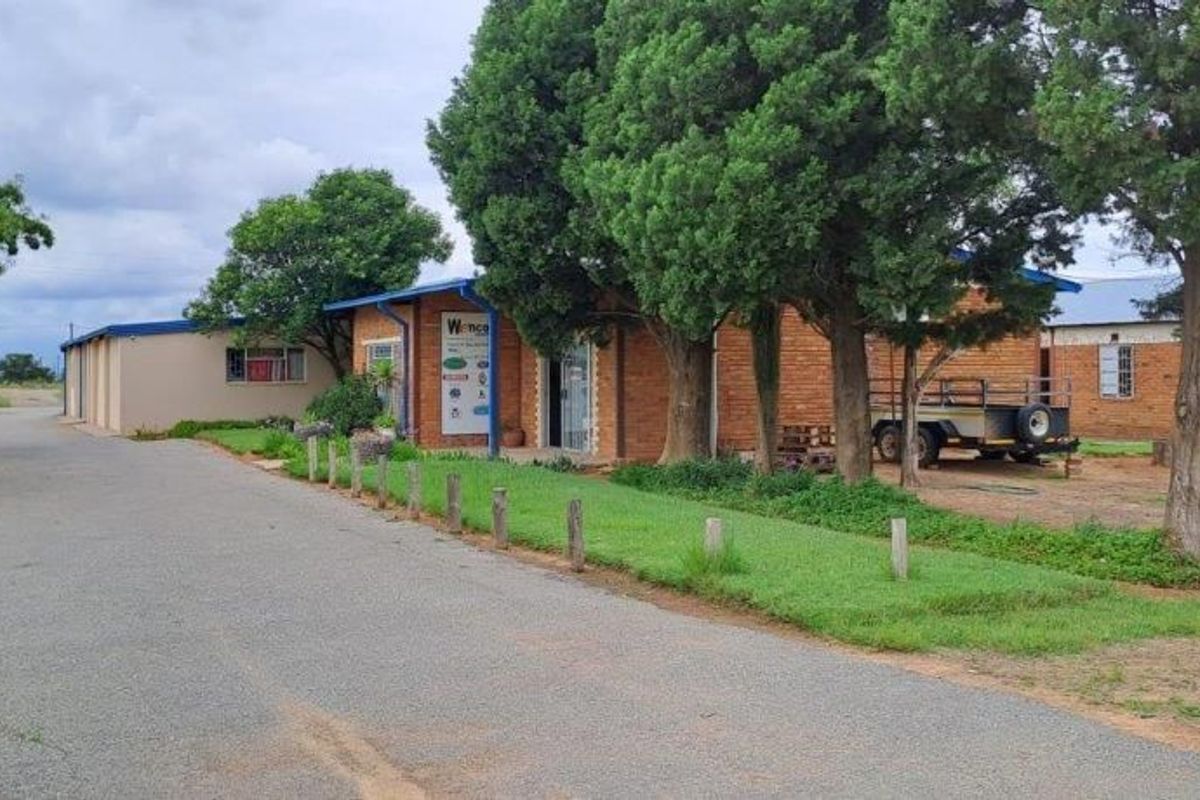 1ha Agri-Commercial Property with Diesel Rights & Truck Stop Potential - Photo 3