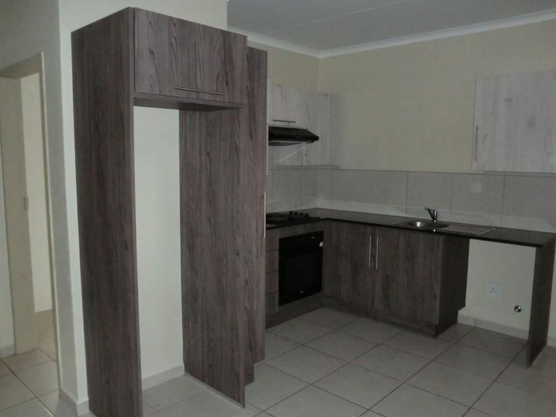 2 Bedroom Unit in Brentwood Park - Photo 4