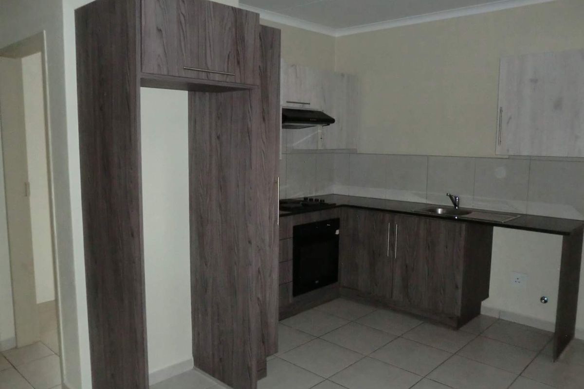 2 Bedroom Unit in Brentwood Park - Photo 4