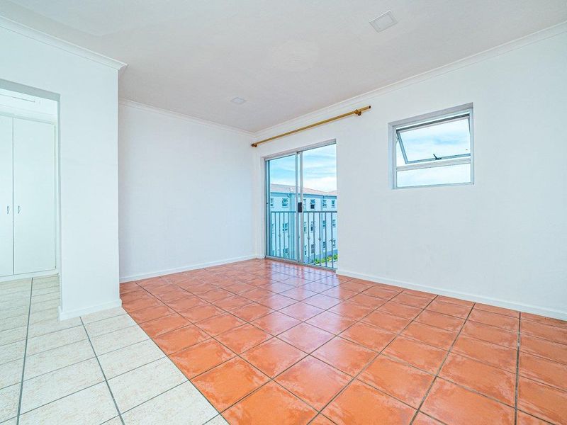 Stylish 2-Bedroom Apartment on the 2nd Floor - Photo 8