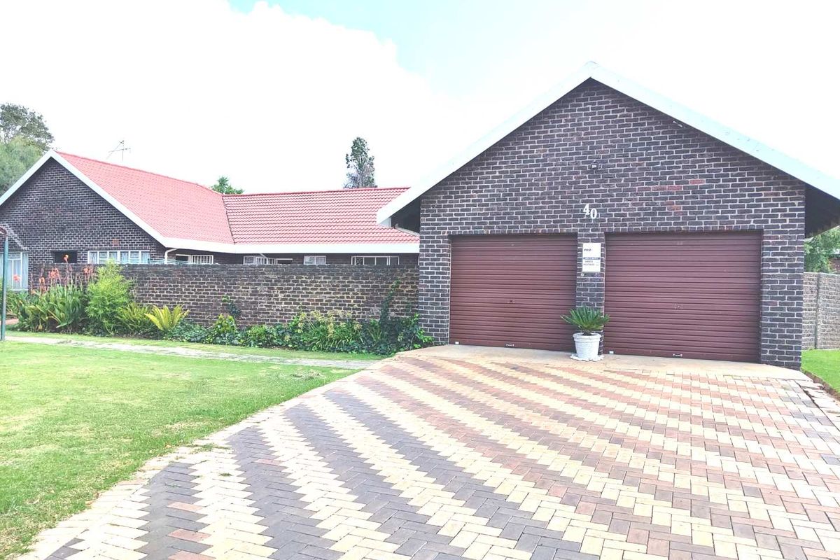FAMILY HOME FOR RENT IN SHARON PARK ESTATE - Photo 4
