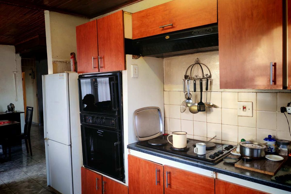 Dream Home Awaits: Perfect for Families or Rental Income! - Photo 5