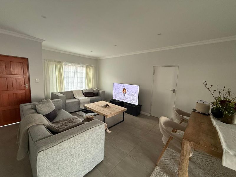 Townhouse in Eagle Ridge Estate, Howick North - Photo 3