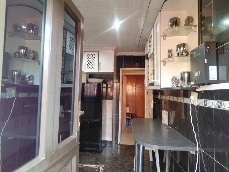 3 bedrooms house for sale in Soshanguve BB - Photo 5