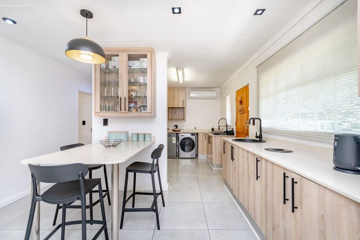 Modern home in Albemarle with loads of space - Photo 4
