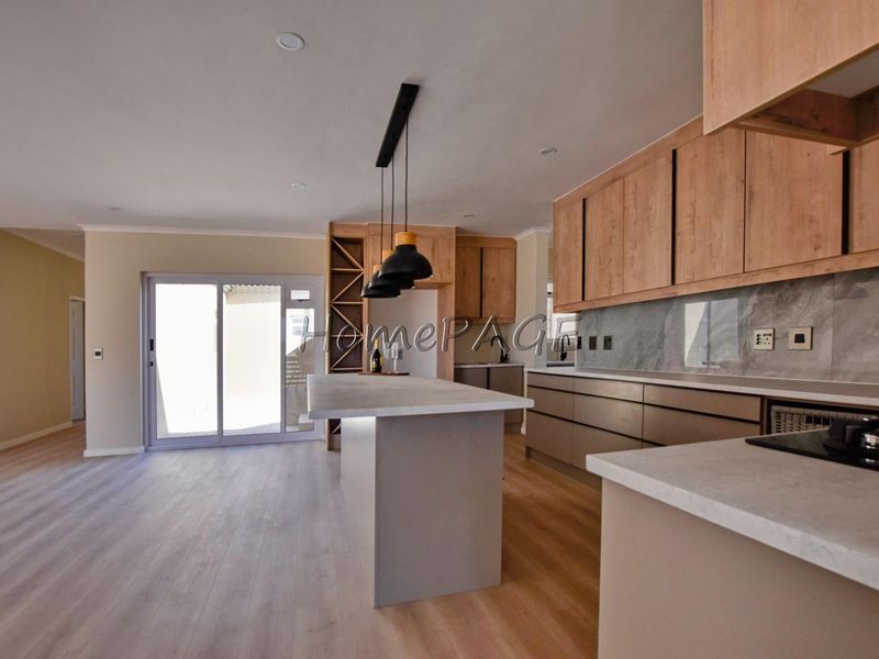 Rossmund, Swakopmund:  NEW 3 Bedr Home WITH ROOFTOP PATIO - Photo 5