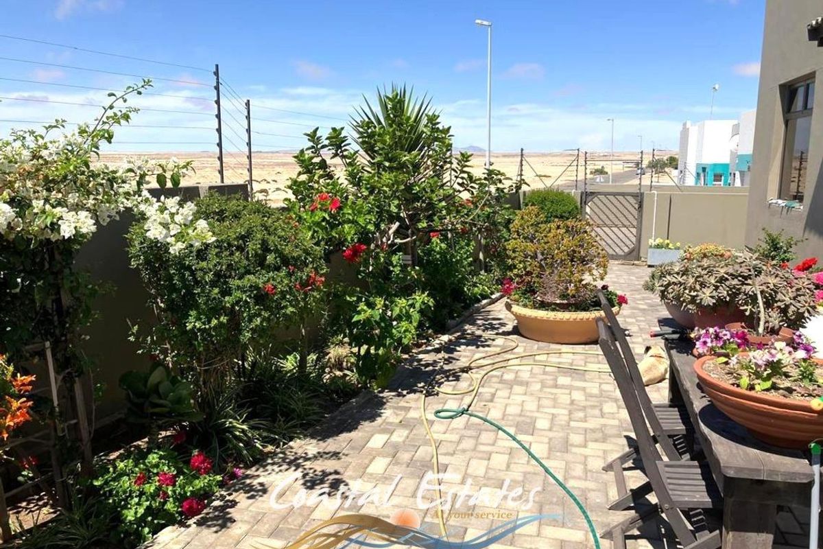 Inviting 3-Bedroom Home with Separate Flatlet in Ext 22 - Photo 3