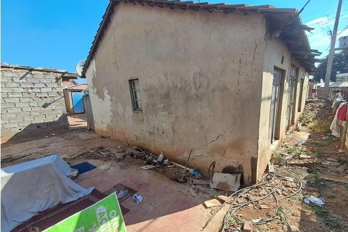 2 Bedroom House In Ivory Park - Photo 4