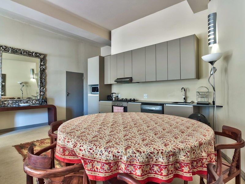 Dual-Unit Art Deco Investment in Cape Town CBD – Own a Piece of History - Photo 8