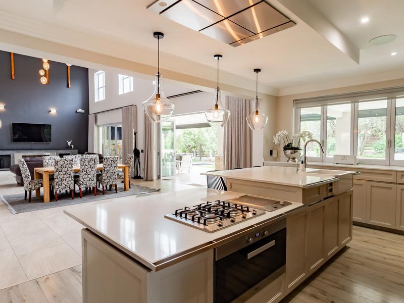 5 Bedroom House for Sale in Steyn City - Photo 4