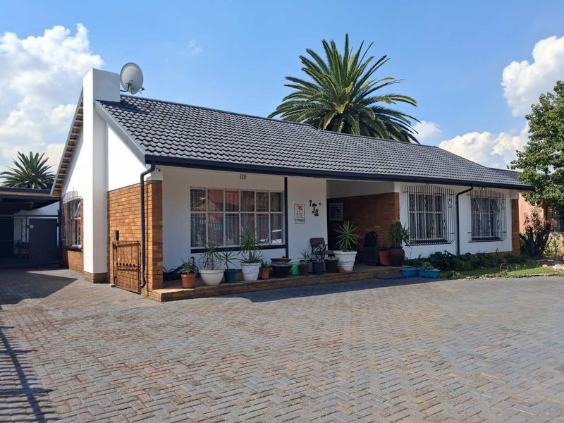 3 Bedroom House For Sale in Vanderbijlpark SE6 - Photo 5