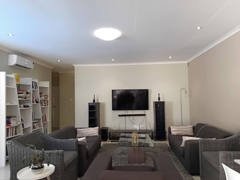 3 Bedroom House TO LET in Kleine Kuppe - Photo 10