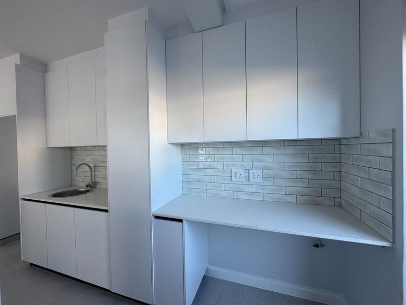 4 Bedrooms, Study Nook & Spacious Open-Plan Living in Sandown, Cape Town - Photo 7
