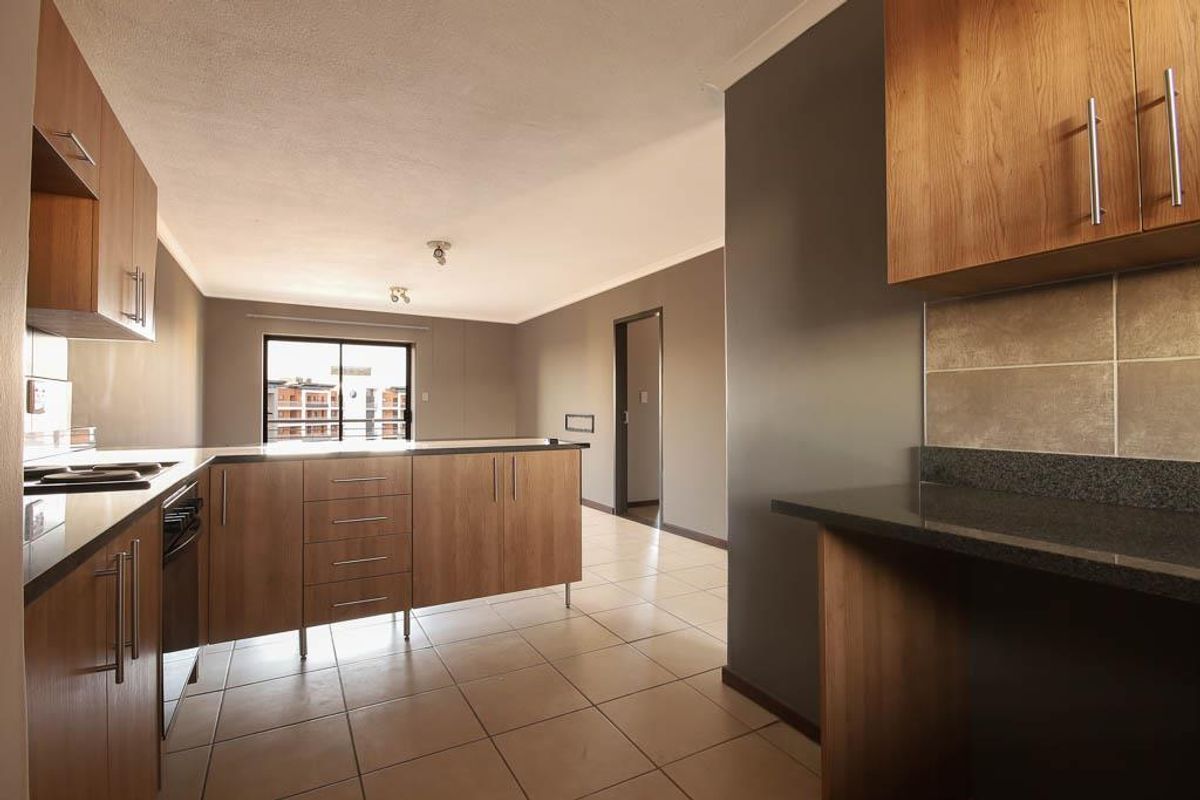 2 bedrooms Apartment in ECO PARK 50% off first months rent - Limited-Time Offer!" - Photo 3