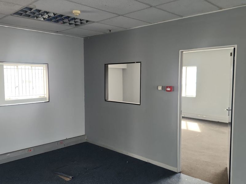 Commercial Property to let in Pinetown - Photo 7