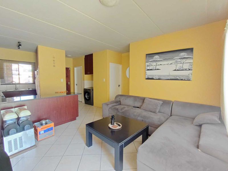 2 Bed 2 Bath Unit in Honeypark For Sale - Photo 2