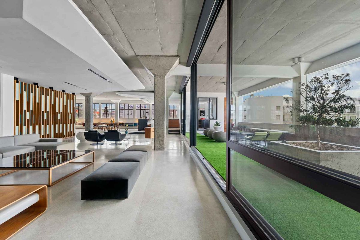 Live the ultimate Cape Town loft experience - Photo 4