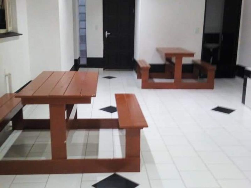 Family House with 3 Flats for Sale, Swakopmund Tamariskia - Photo 4