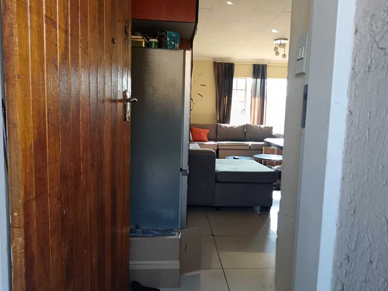 1st floor flat - Photo 3