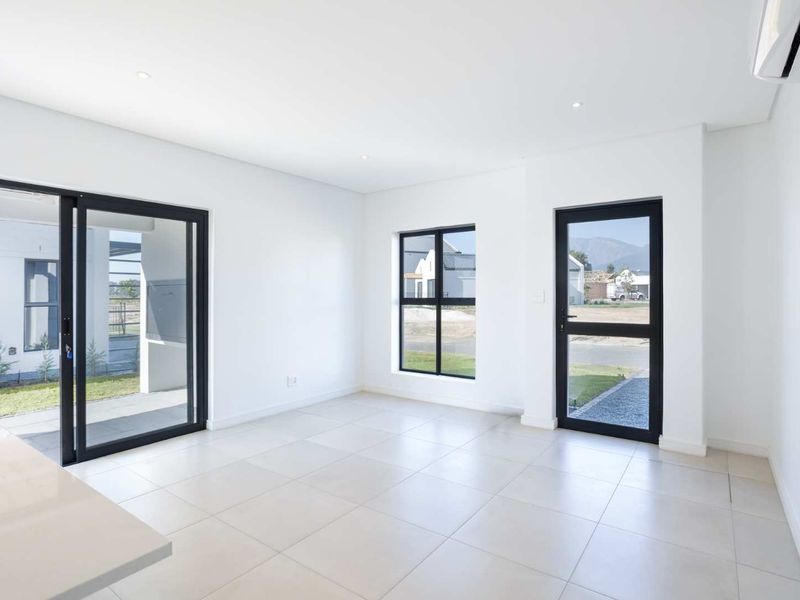 Paarl Valleij Lifestyle Estate & Farm Two-Bedroom Bespoke Home - Photo 6