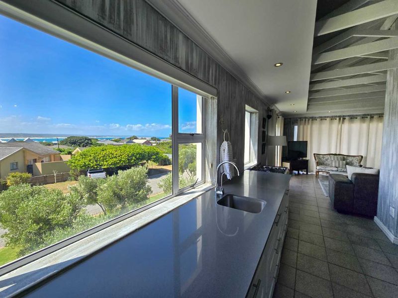 Prime location - guest house for sale in Harbour Area. - Photo 4