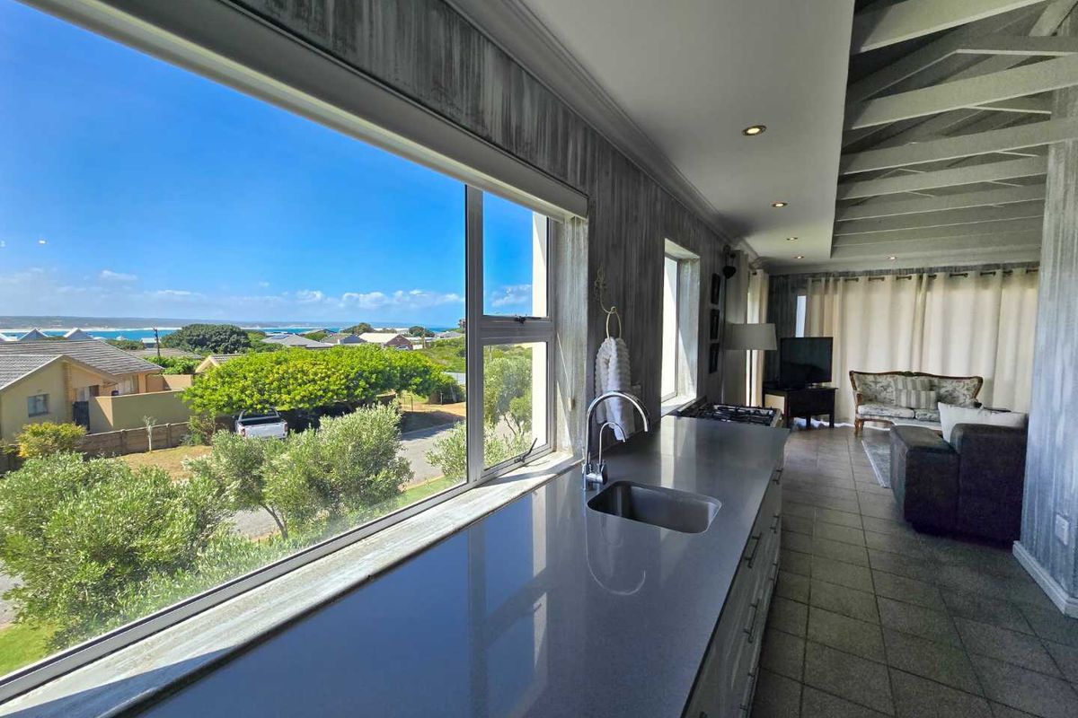 Prime location - guest house for sale in Harbour Area. - Photo 4