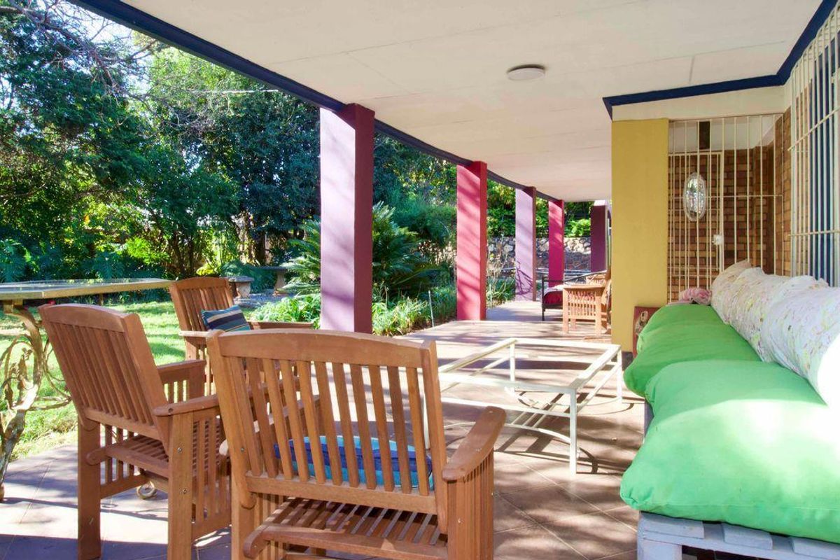 Large Home On A Corner Stand with income generation. - Photo 4