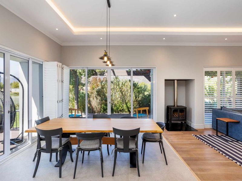 Exquisite Five-Bedroom Lakefront Living on Lake Clement - Photo 8