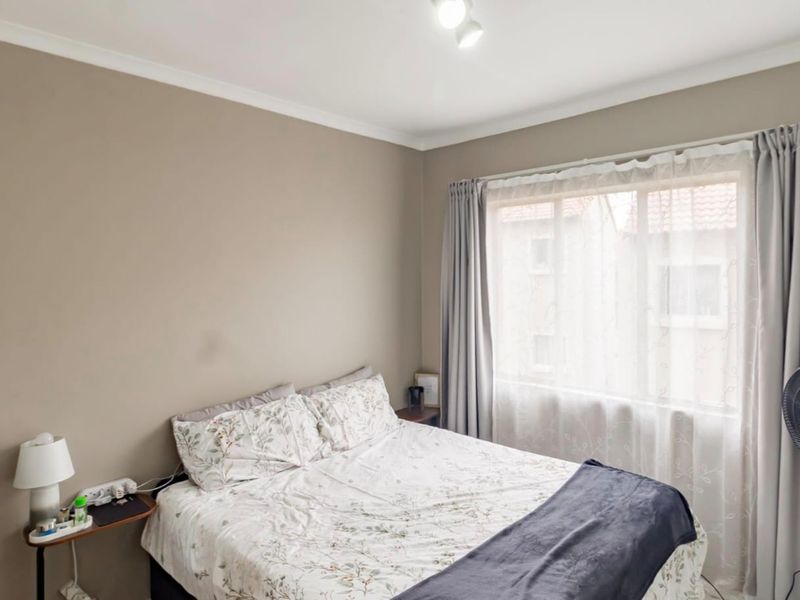 Modern 2 Bedroom, 2 Bathroom Apartment to Rent in Noordhang Randburg - Photo 4
