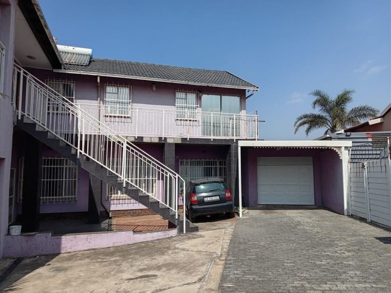 2 Houses in One!!! - Photo 3