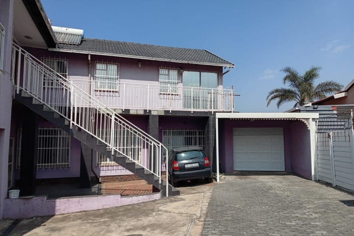 2 Houses in One!!! - Photo 3