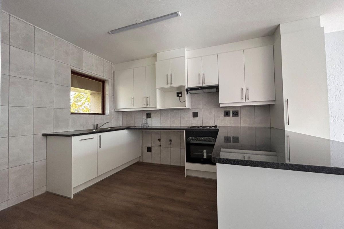 Beautifully Renovated 1-Bedroom Sectional Title Unit for Sale – New Market Park, Alberton - Photo 3