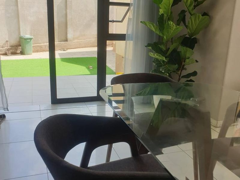FREESTANDING HOUSE FOR SALE WINDHOEK WEST - Photo 8