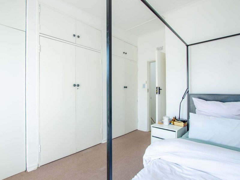 Investment Opportunity / Ideal First Home in Windsor East! - Photo 4