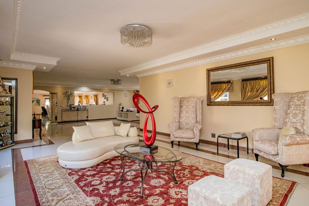 Stunning Residence with Cinema Room & Built-In Bar - Photo 5