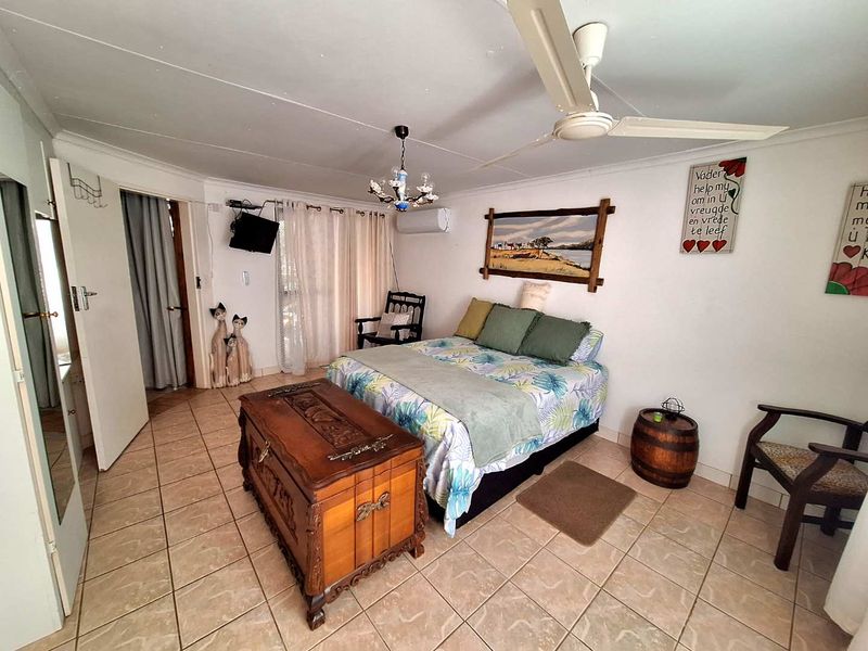 Dual-level Design with Stylish Features - Photo 4