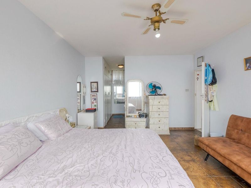 Sea views and space - Photo 8