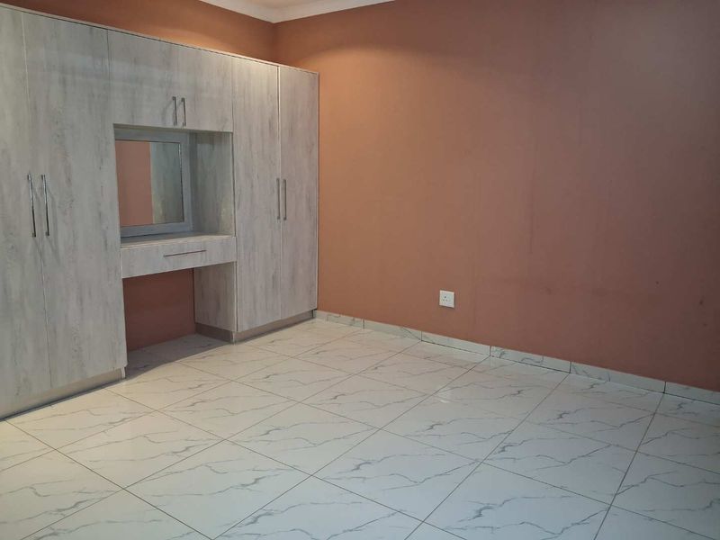 Large family house to rent in Elawini - Photo 8