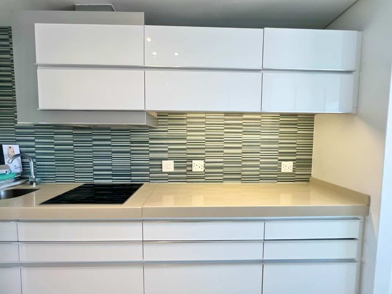 Luxurious 2-Bedroom Apartment with Double Garage at The Emperor, Sandton - Photo 7