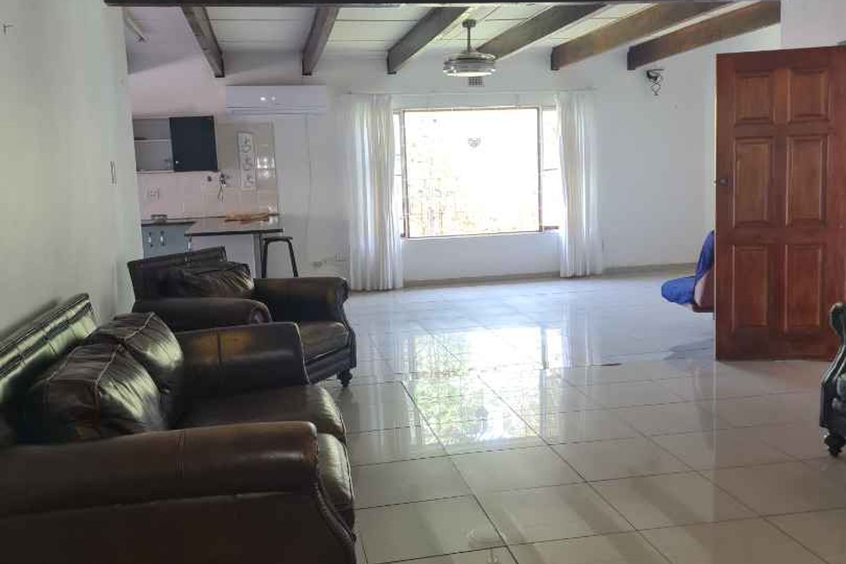 Ideal Family Home or Investment Opportunity 🏠 - Photo 2