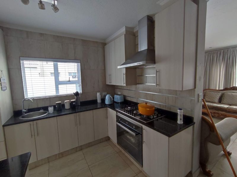 THATCHFIELD SECURITY ESTATE - 4 BEDROOM HOUSE - Photo 5