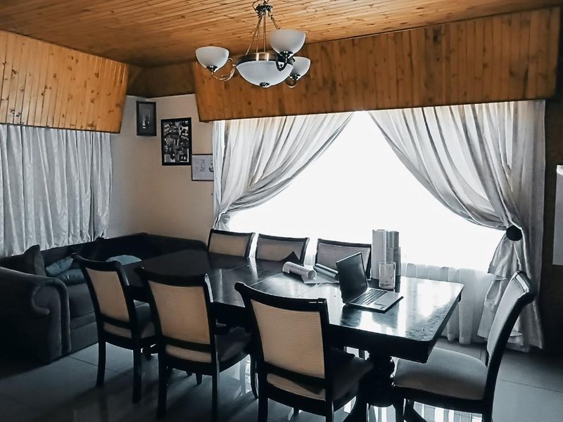 "Kempton Park Living: Your Perfect Family Retreat!" - Photo 4