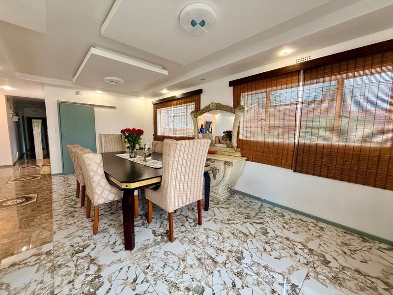 3 bedroom house for sale in good area of Vryheid - Photo 5