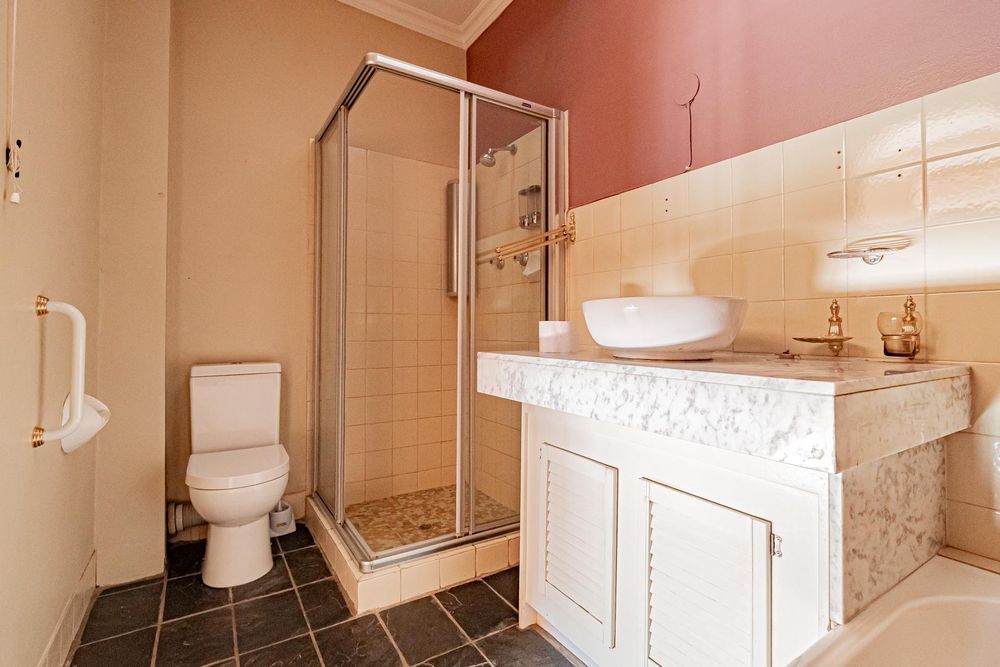 MAIN BEDROOM BATHROOM 2
