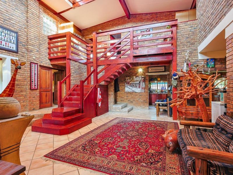 Ultimate Dual Living Opportunity: Two Homes, Solar Power, and a Borehole in Erasmuskloof - Photo 3